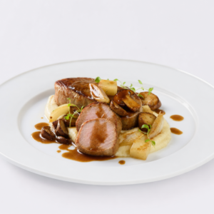 Schweinefilet mit Apfel-Sellerie-Püree und Pilzjus – CookWithaFriend